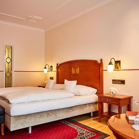 Allee Hotel Нойщат ан дер Айш Екстериор снимка