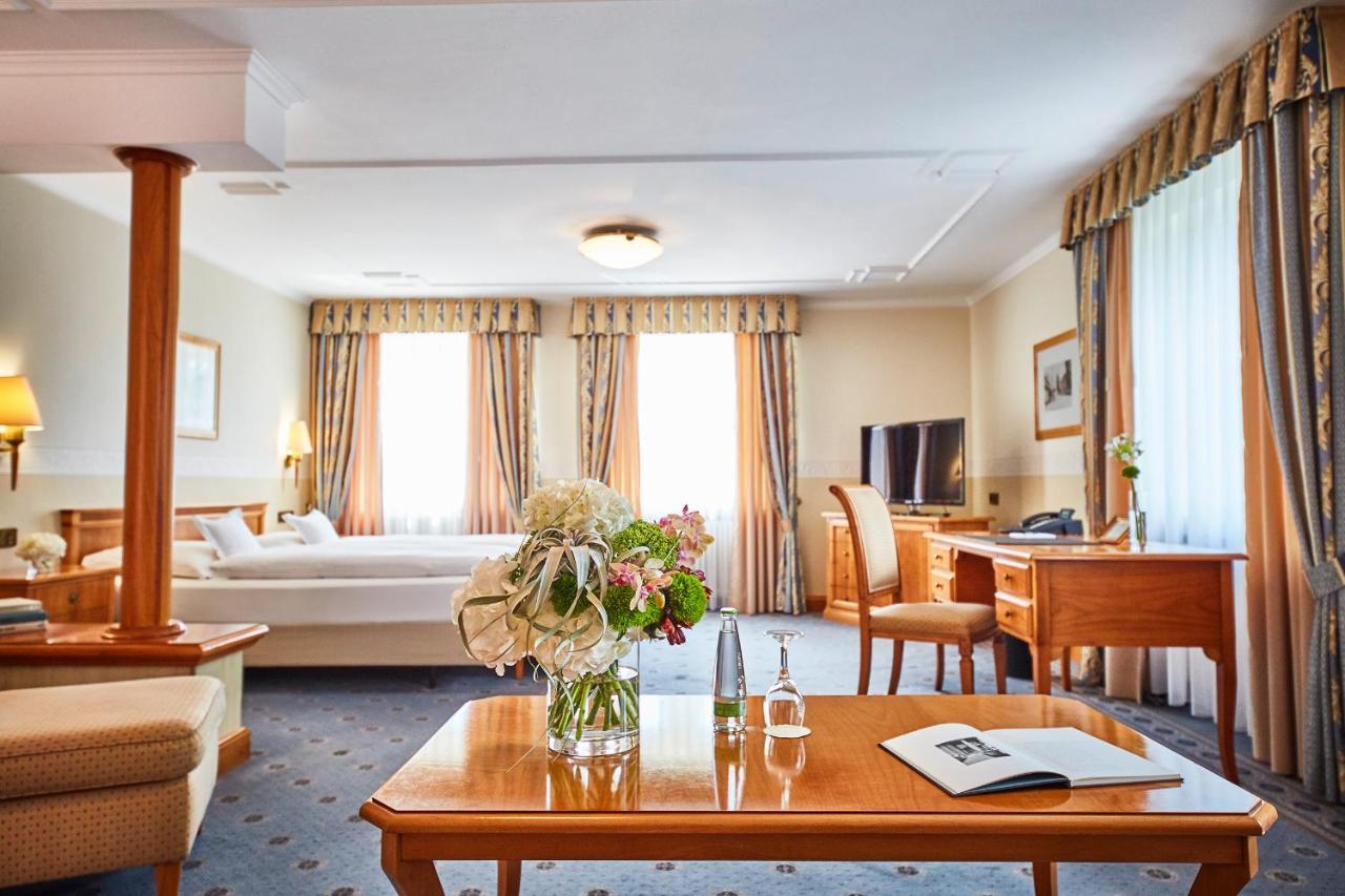 Allee Hotel Нойщат ан дер Айш Екстериор снимка
