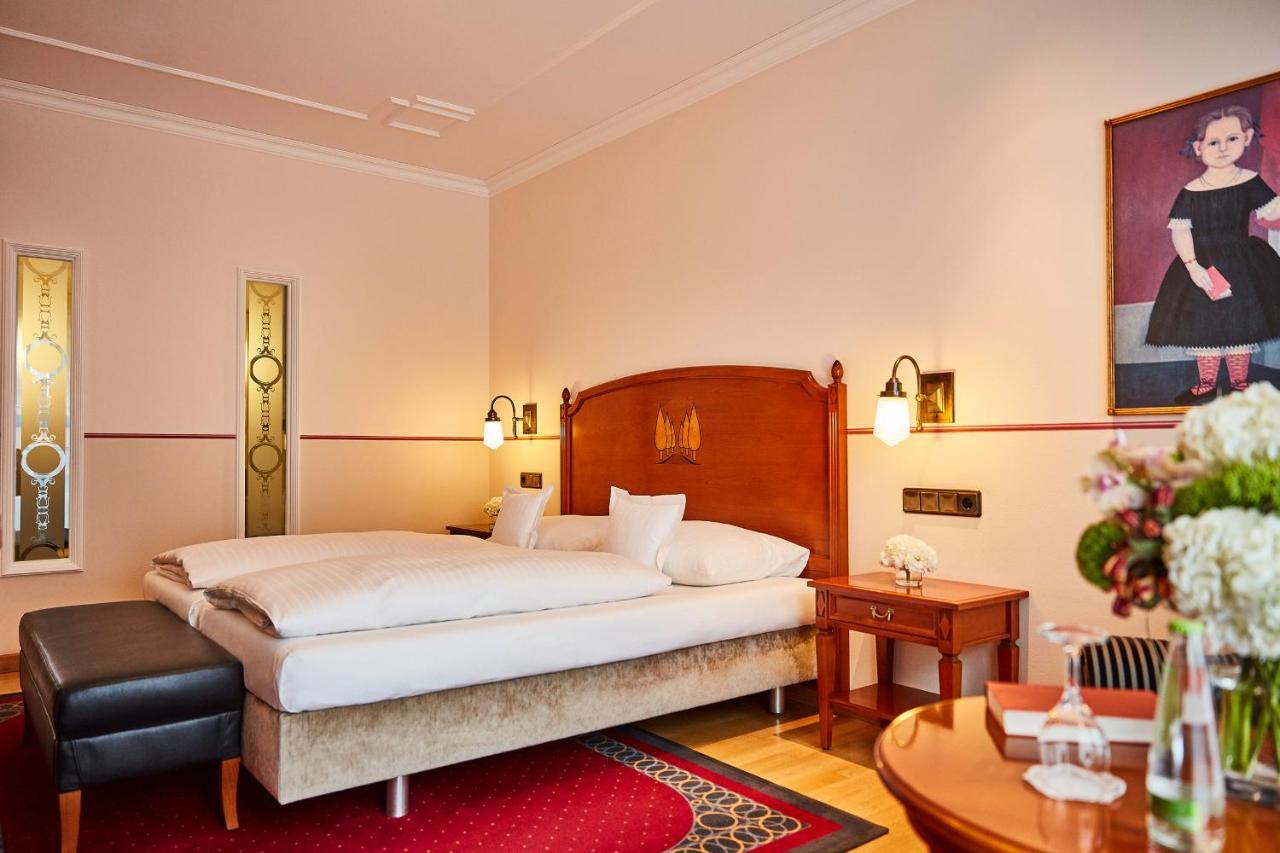 Allee Hotel Нойщат ан дер Айш Екстериор снимка