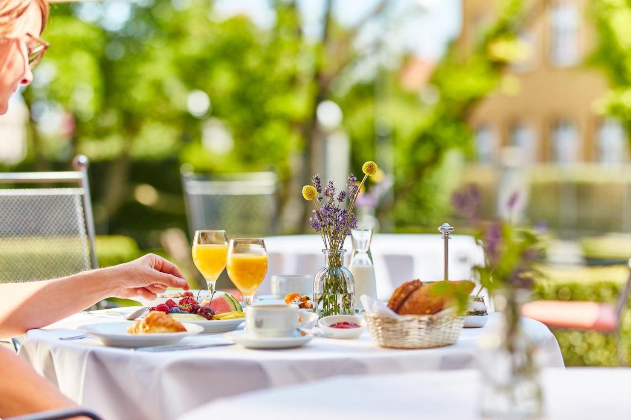 Allee Hotel Нойщат ан дер Айш Екстериор снимка